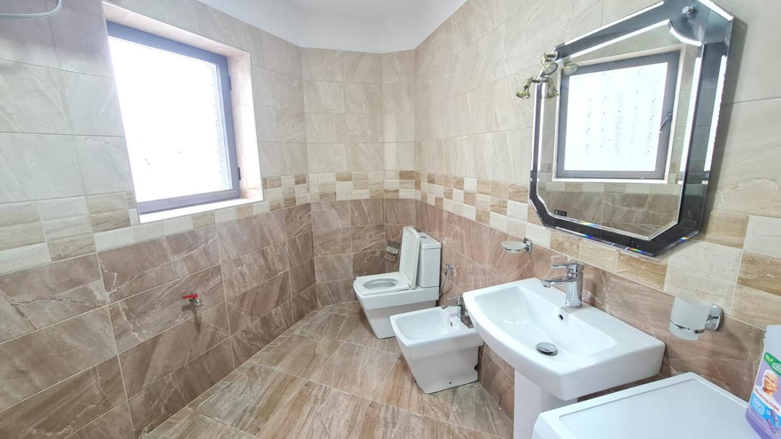 Calmly, Spacious Apartment Next To Usa Embassy Tirana Extérieur photo
